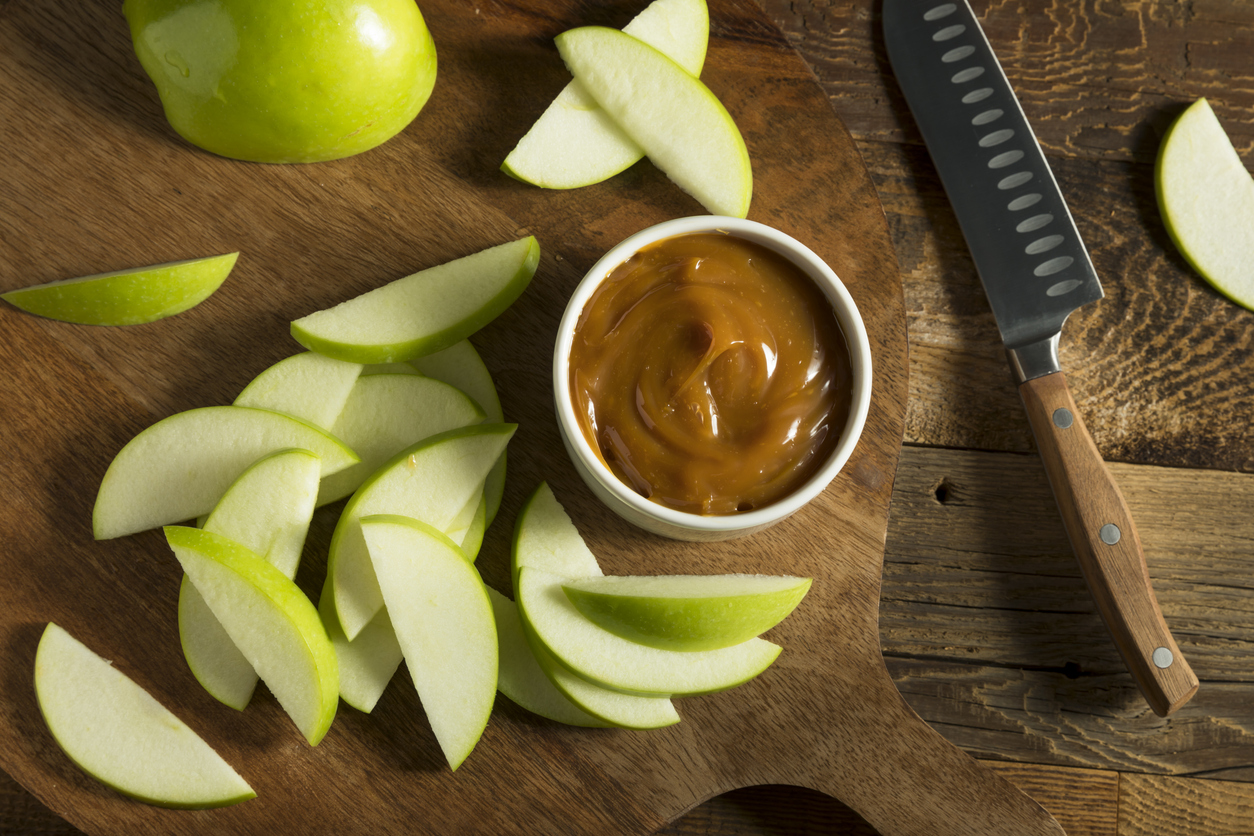 starting orthodontic treatment, Sweet Homemade Caramel Dip with Sliced Apples to Snack On