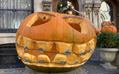Don’t Be Spooked: Braces-Friendly Halloween Treats and Orthodontic Tips